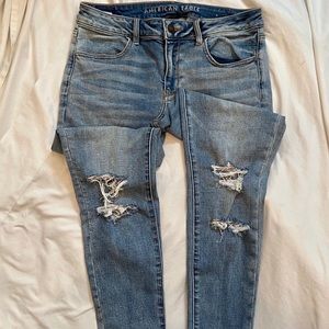 American Eagle distressed jeans 8Short